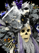 Halloween Skull Wreath, Halloween Wreath Battery Timer Light, Spooky Halloween Wreath (Free Shipping)