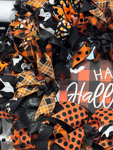 Halloween Wreath "Happy Halloween" Orange & Black Pip Berry Halloween Wreath (Free Shipping)