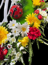 Ladybug Summer Wreath for Front Door, Hello Sign Wreath, Daisy & Red Geranium Farmhouse Door Decor, Ladybug Front Door Wreath