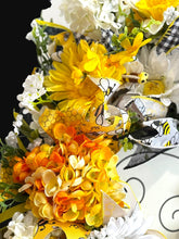Bumble Bee Wreath for Front Door, Bee Happy Summer Wreath, Yellow Daisy Hydrangea Farmhouse Wreath, 28 Inch Bumblebee Door Decor