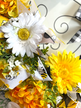 Bumble Bee Wreath for Front Door, Bee Happy Summer Wreath, Yellow Daisy Hydrangea Farmhouse Wreath, 28 Inch Bumblebee Door Decor