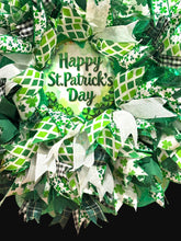 St Patrick’s Day Wreath for Front Door, Green Shamrock Wreath, Irish Holiday Door Decor